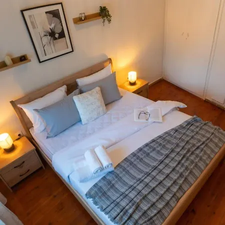 Spacious Modern In The Heart Of Center *