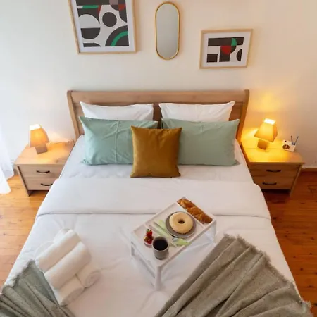 Spacious Modern In The Heart Of Center * Thessaloniki