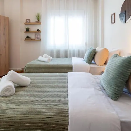 Spacious Modern In The Heart Of Center Appartement *