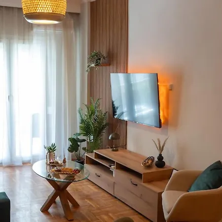 Spacious Modern In The Heart Of Center Thessaloniki