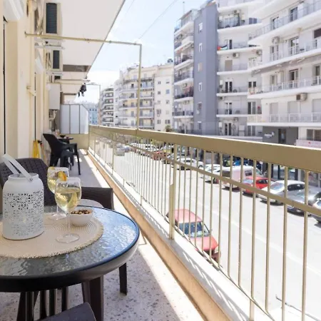 Spacious Modern In The Heart Of Center Thessaloniki