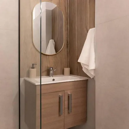 Spacious Modern In The Heart Of Center Appartement